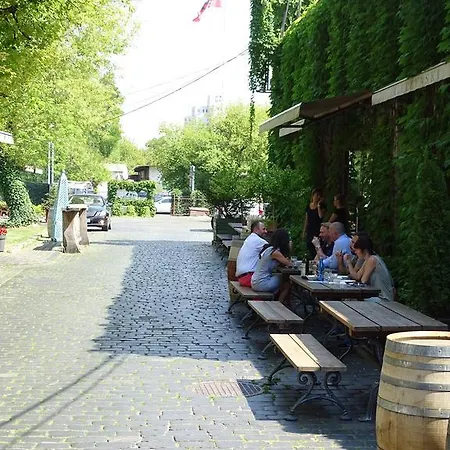 Piaskowa 6, Obszerny, 98m2, Z 2 Syp Dla Rodzin Do 8s By Visitwarsaw Warschau