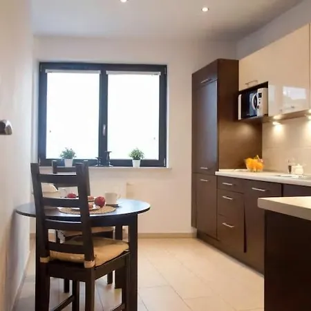 Apartment Piaskowa 6, Obszerny, 98m2, Z 2 Syp Dla Rodzin Do 8s By Visitwarsaw
